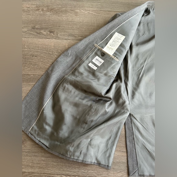 Armani Collezioni G-Line New Basic Two-Piece Wool Suit - Picture 7 of 16